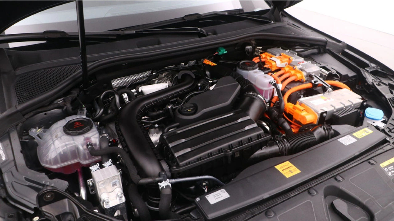 Audi A3 Sportback 40 TFSI e S edition | Carplay | PDC v+a | Camera | Zwart optiek |