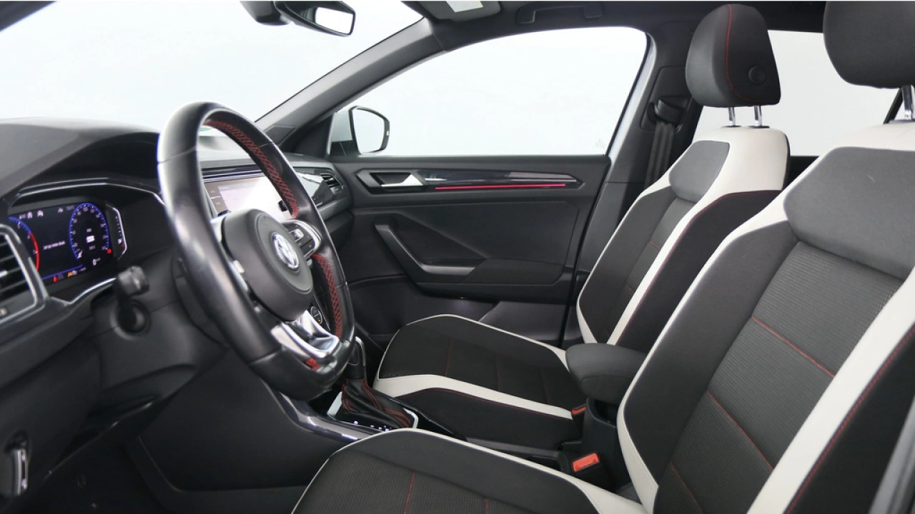 Volkswagen T-Roc 1.5 TSI 150pk DSG Sport Business R / Panoramadak