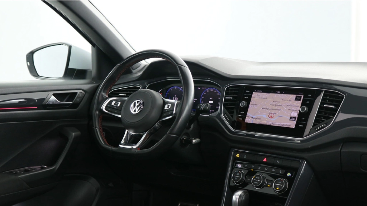 Volkswagen T-Roc 1.5 TSI 150pk DSG Sport Business R / Panoramadak