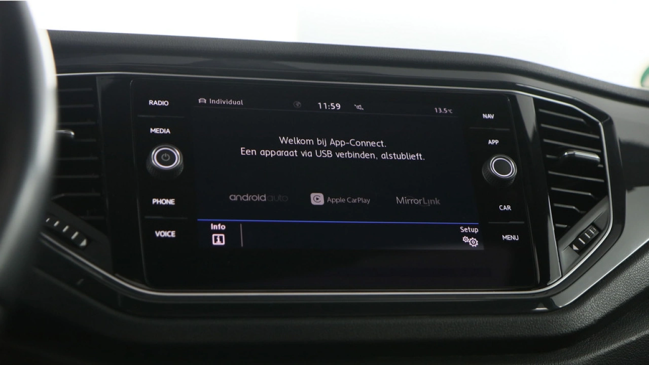 Volkswagen T-Roc 1.5 TSI 150pk DSG Sport Business R / Panoramadak