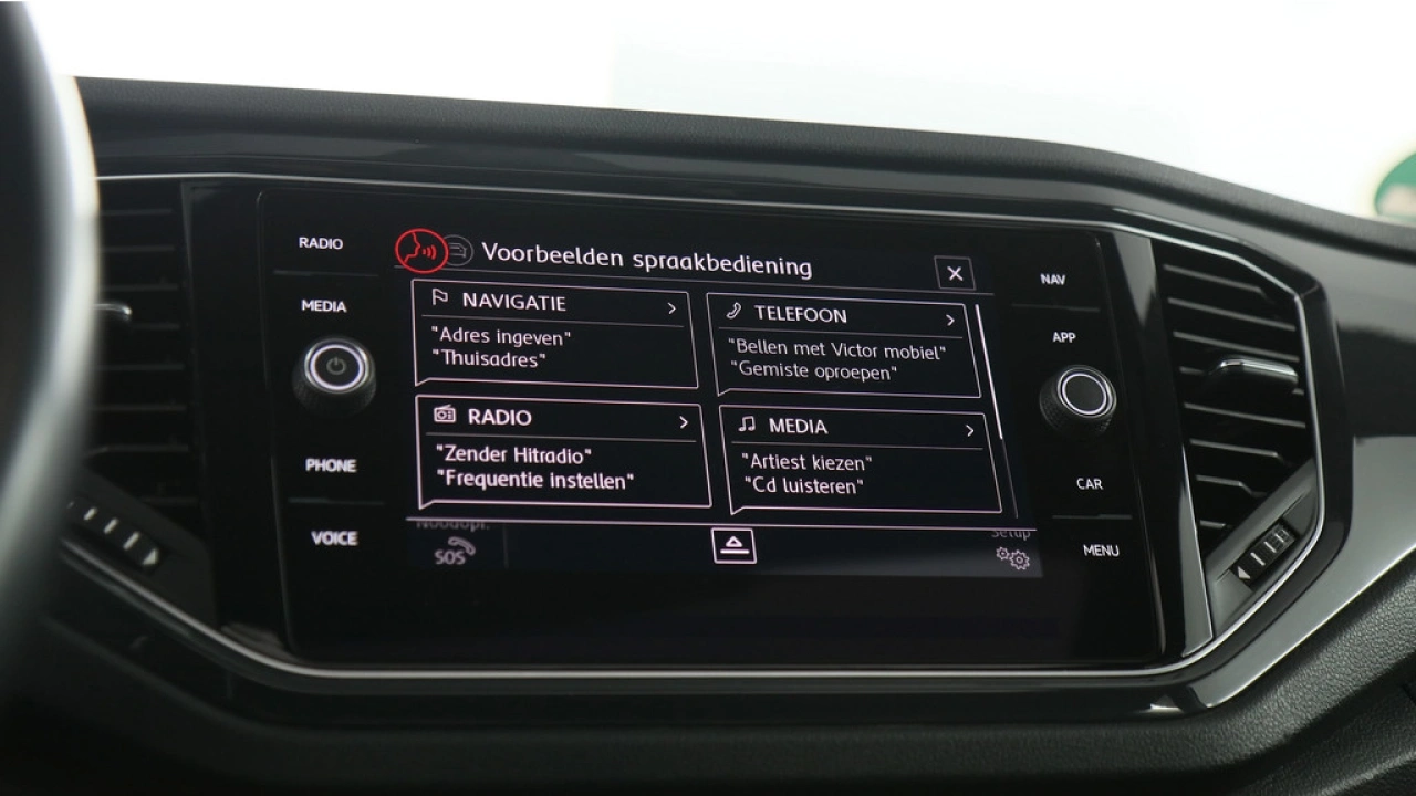 Volkswagen T-Roc 1.5 TSI 150pk DSG Sport Business R / Panoramadak