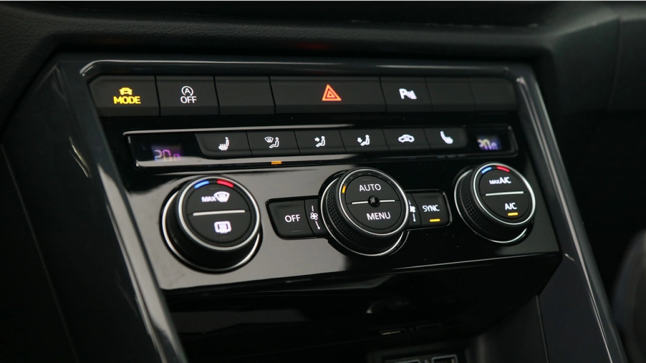 Volkswagen T-Roc 1.5 TSI 150pk DSG Sport Business R / Panoramadak