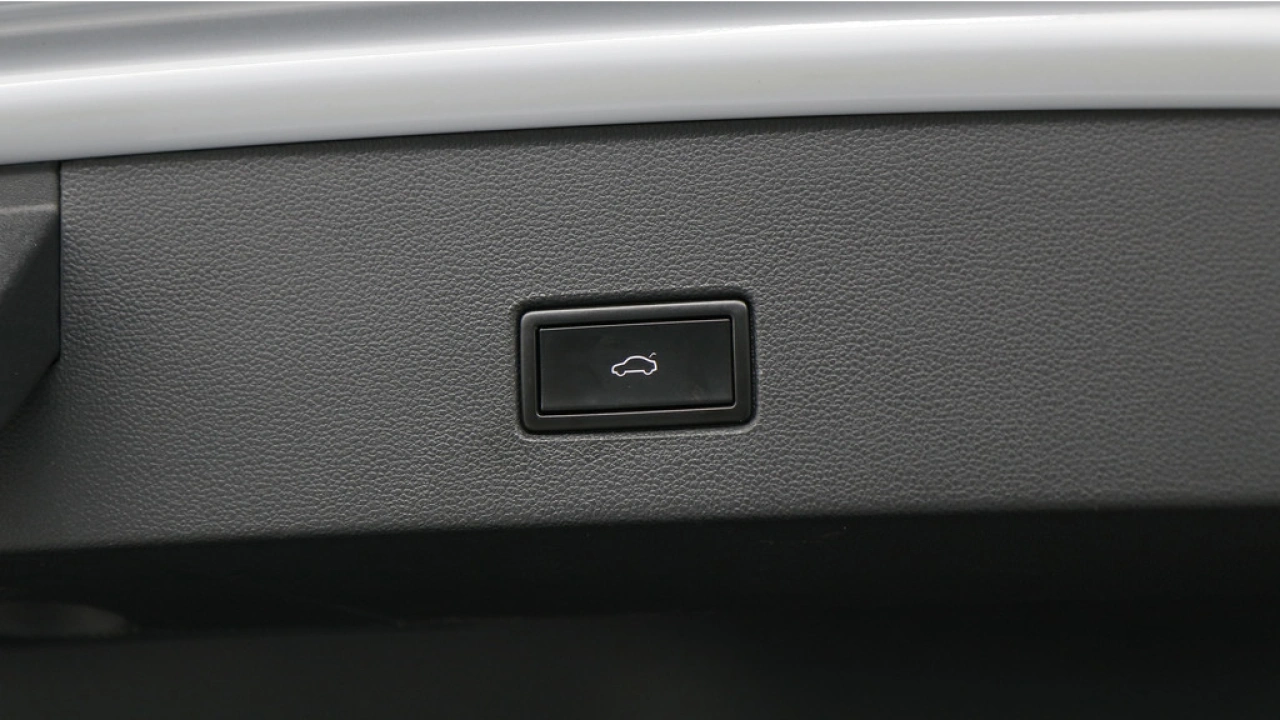 Volkswagen T-Roc 1.5 TSI 150pk DSG Sport Business R / Panoramadak