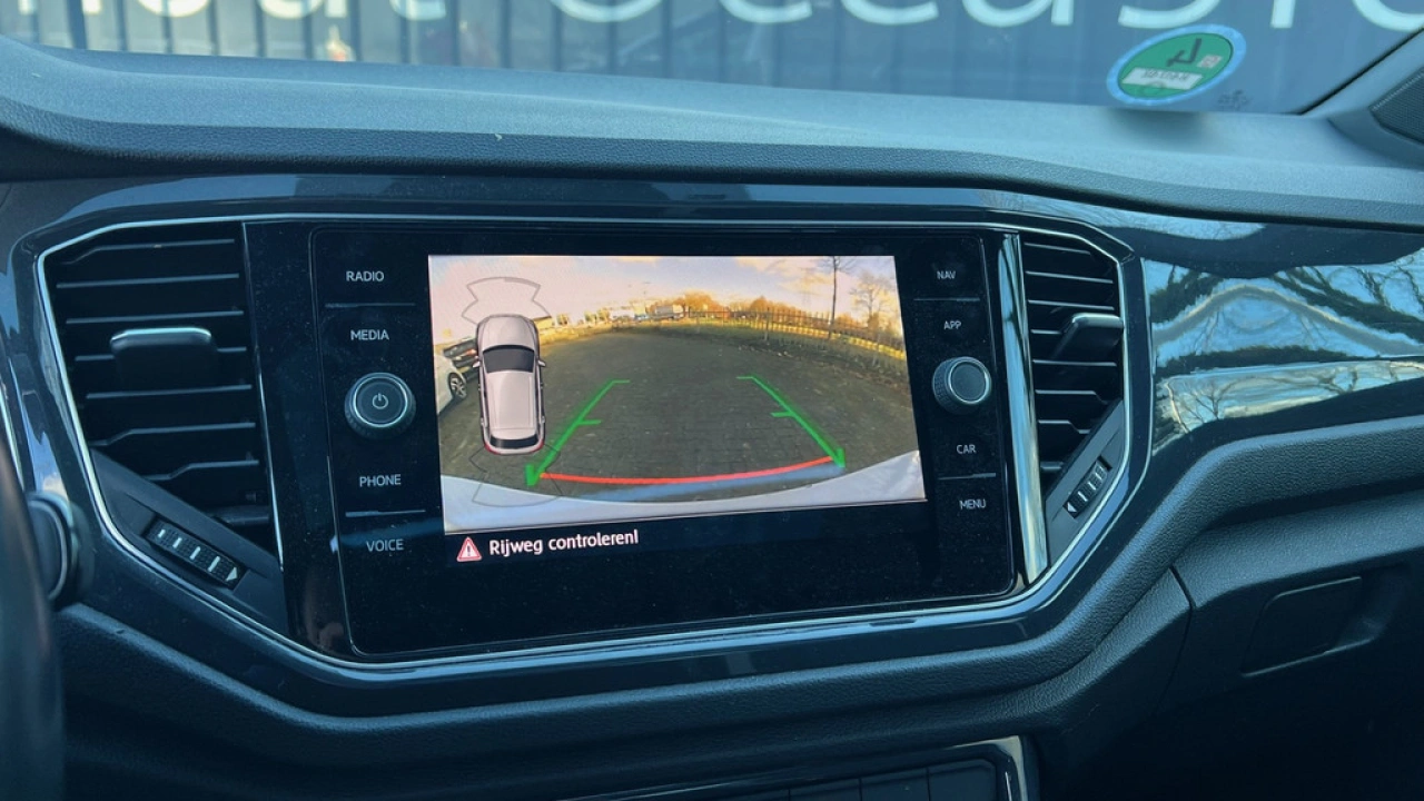 Volkswagen T-Roc 1.5 TSI 150pk DSG Sport Business R Panoramadak