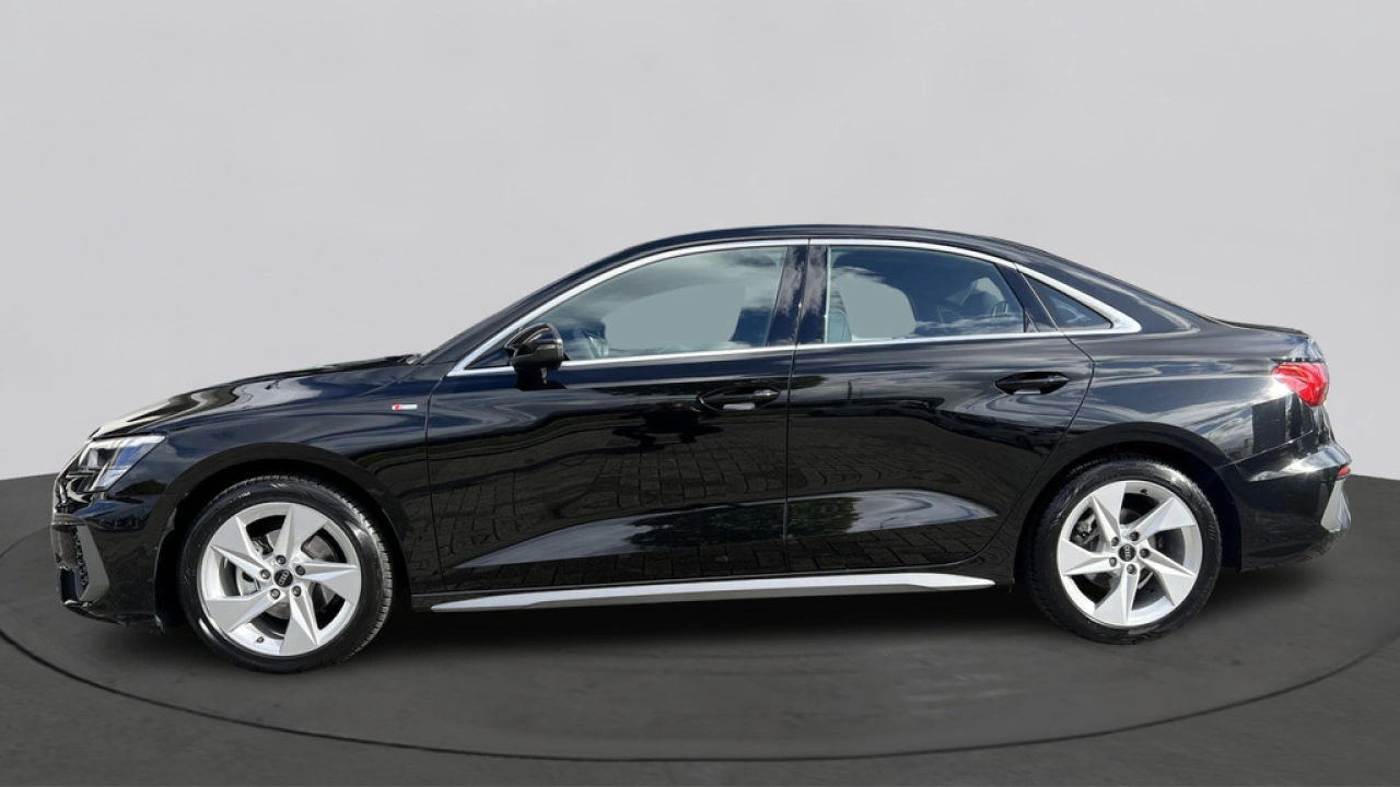 Audi A3 Limousine 30 TFSI 110pk S-Line edition