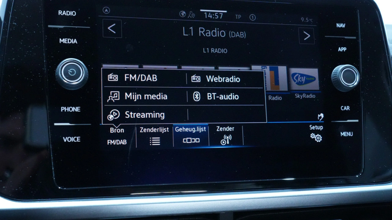 Volkswagen T-Roc 1.5 TSI 150pk DSG Life 75 Edition