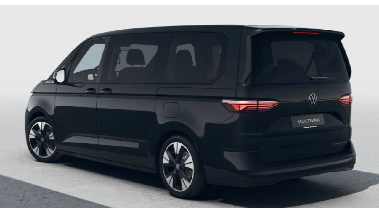 VW Bedrijfswagens Multivan (geel) Bulli Edition L2 Multivan (7) (geel) 1.5 eHybrid EU6 180 kW (245pk) 3120 mm met overhang 6 ve