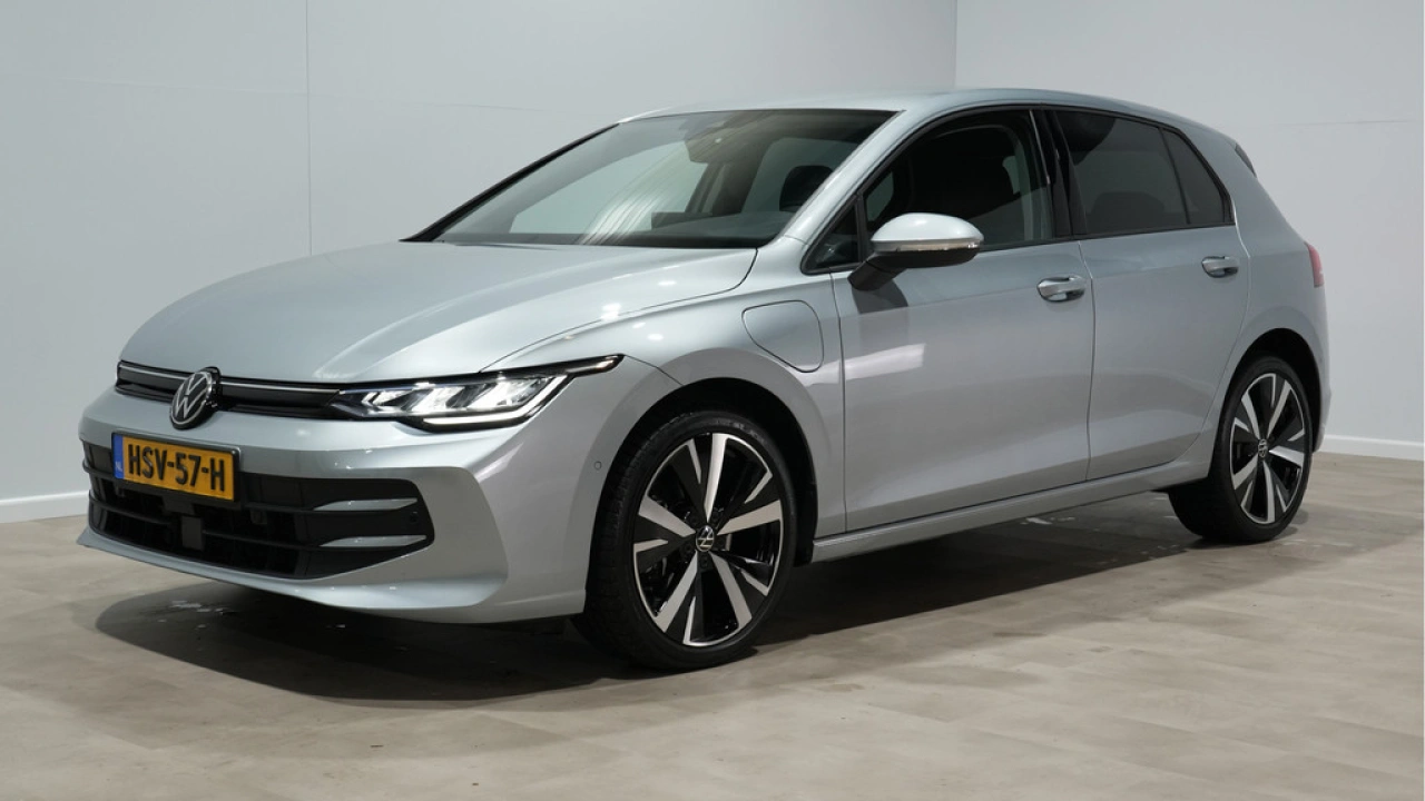 Volkswagen Golf 1.5 eHybrid Life Edition