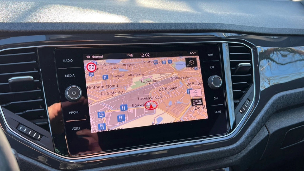 Volkswagen T-Roc 1.5 TSI 150pk DSG Sport Navigatie LED