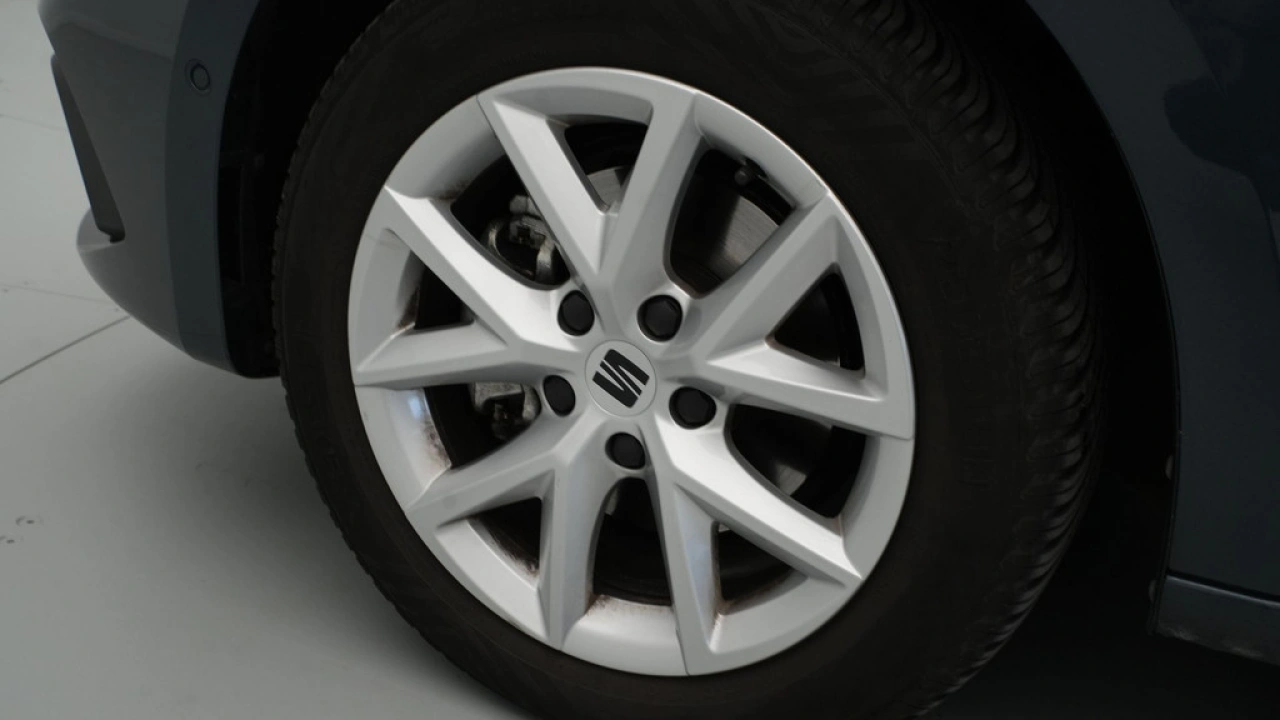 SEAT Leon Sportstourer 1.5 eTSI 150pk Style Business Intense