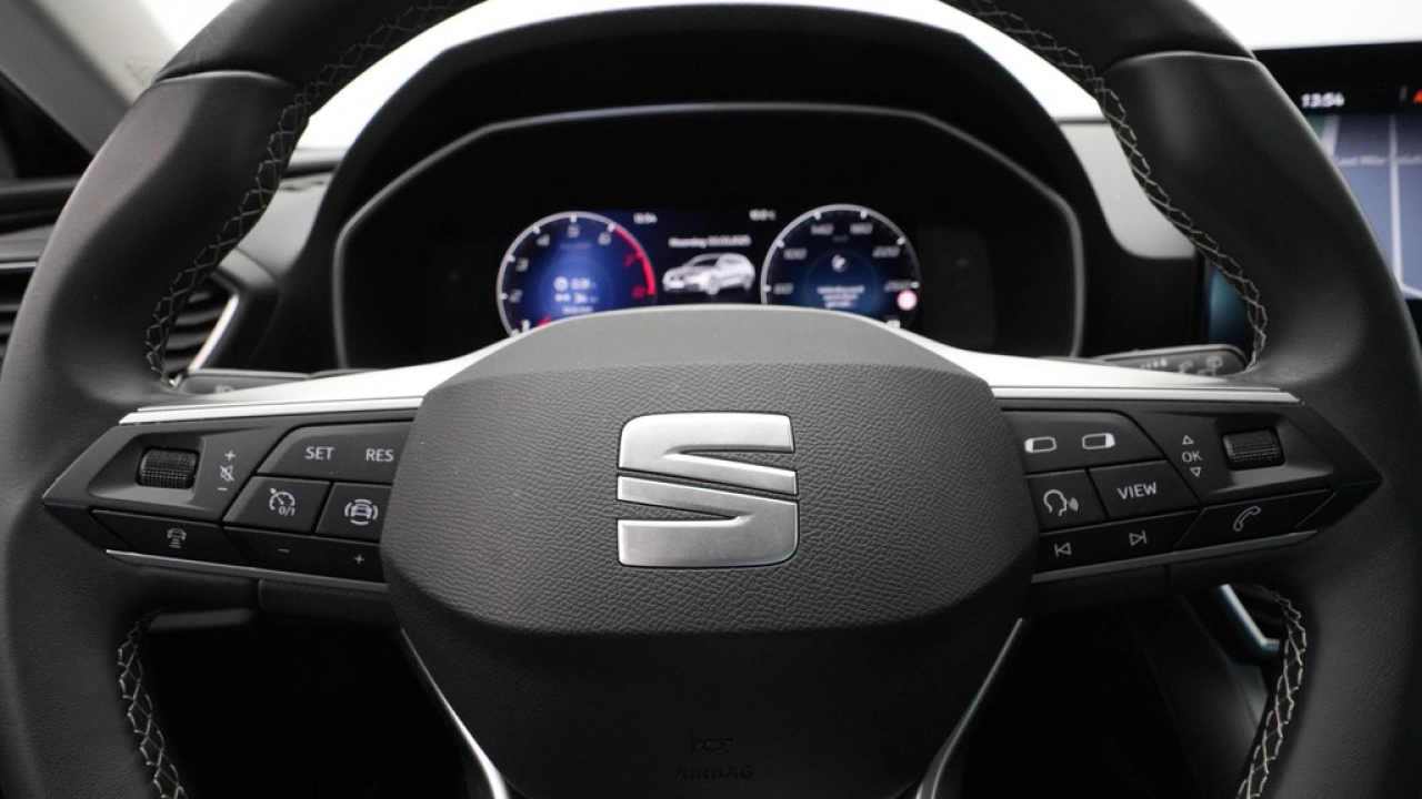 SEAT Leon Sportstourer 1.5 eTSI 150pk Style Business Intense