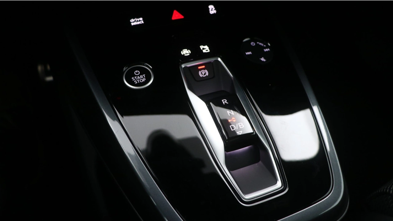 Audi Q4 e-tron 45 quattro S Edition Competition 82 kWh | Panoramadak | 21