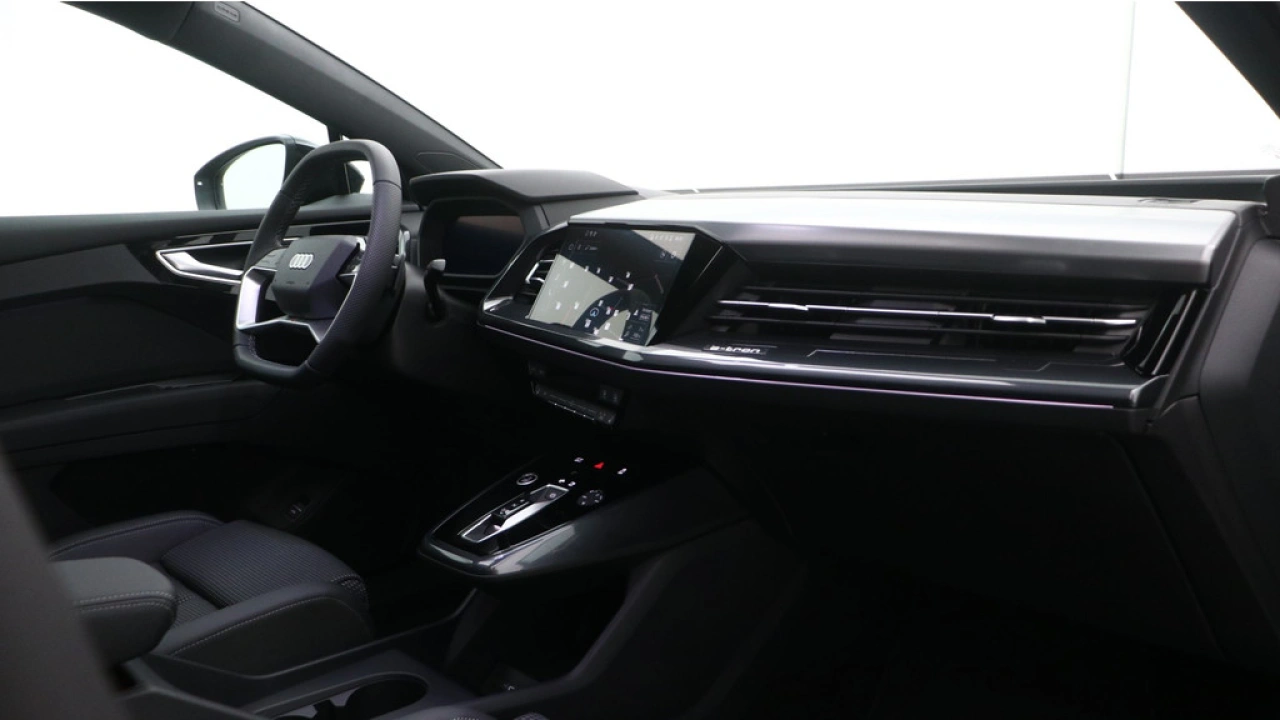 Audi Q4 e-tron 45 quattro S Edition Competition 82 kWh | Panoramadak | 21