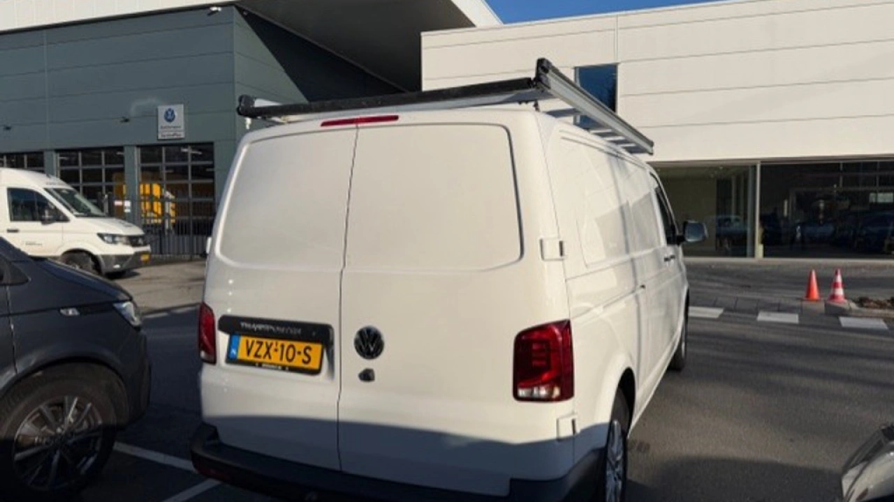 VW Bedrijfswagens Transporter L2H1 2.0 TDI 150pk Comfortline