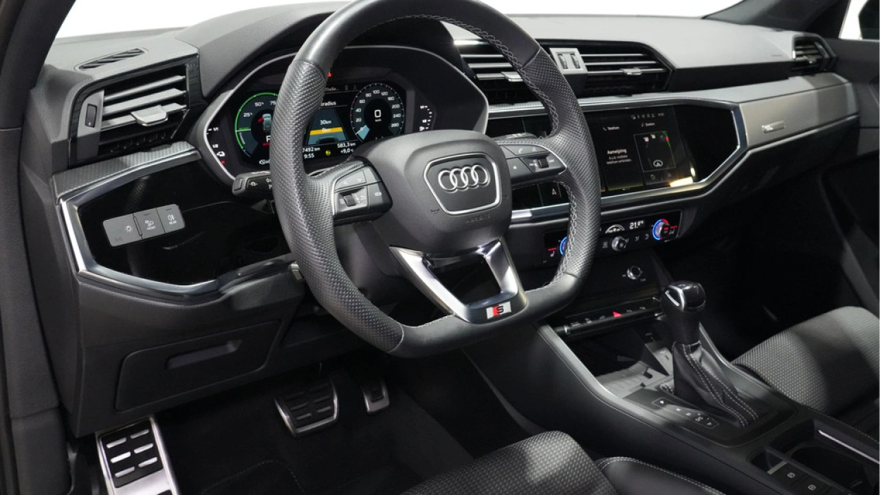 Audi Q3 45 TFSI e 245 pk PHEV S edition