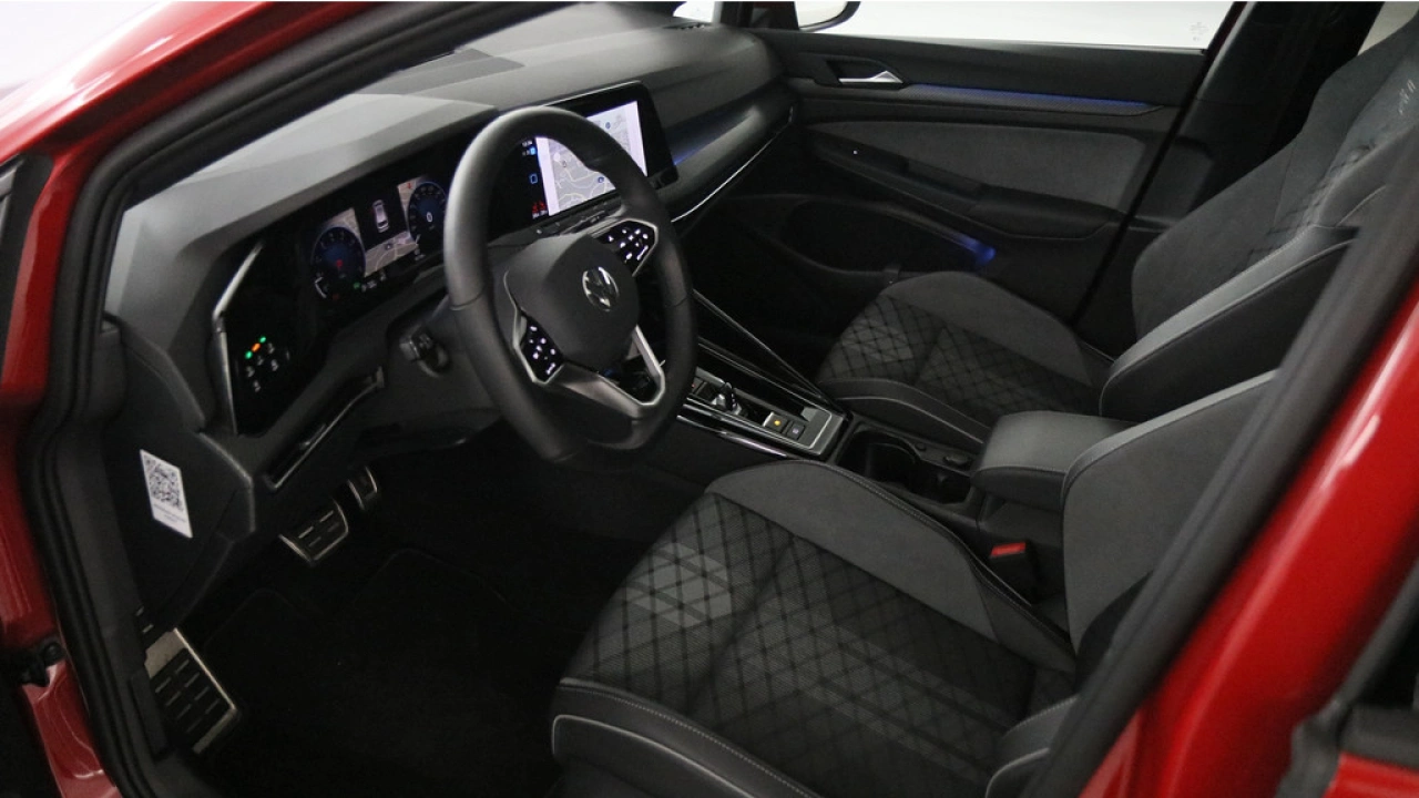 Volkswagen Golf Variant 1.5 eTSI 150pk R-Line Business DSG