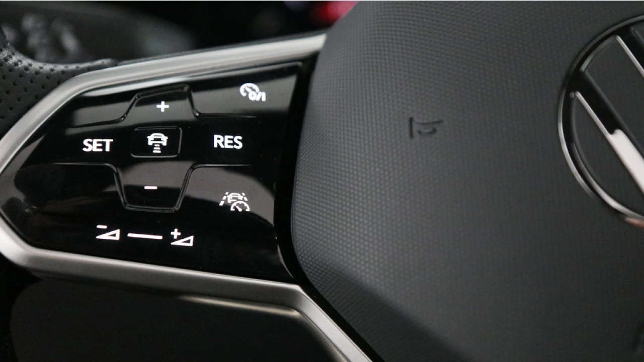 Volkswagen Golf Variant 1.5 eTSI 150pk R-Line Business DSG