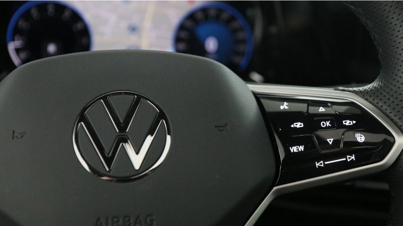 Volkswagen Golf Variant 1.5 eTSI 150pk R-Line Business DSG