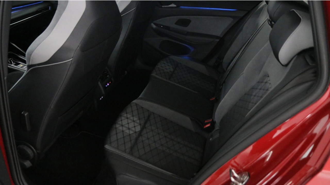 Volkswagen Golf Variant 1.5 eTSI 150pk R-Line Business DSG