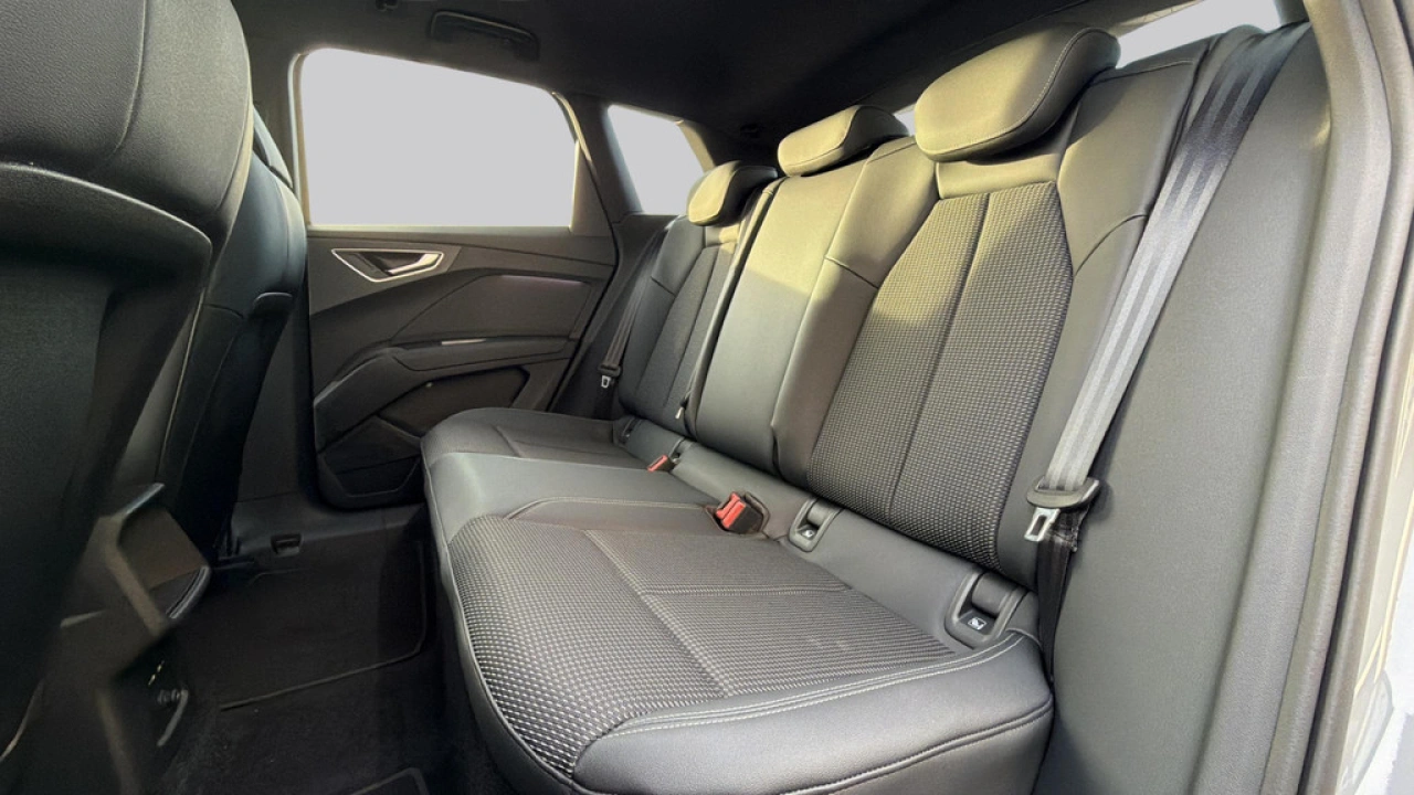 Audi Q4 e-tron 45 Quattro S Edition Competition 82 kWh / 286Pk