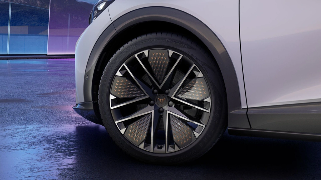 CUPRA Tavascan 77kWh Elektromotor 340 1AT VZ Extreme