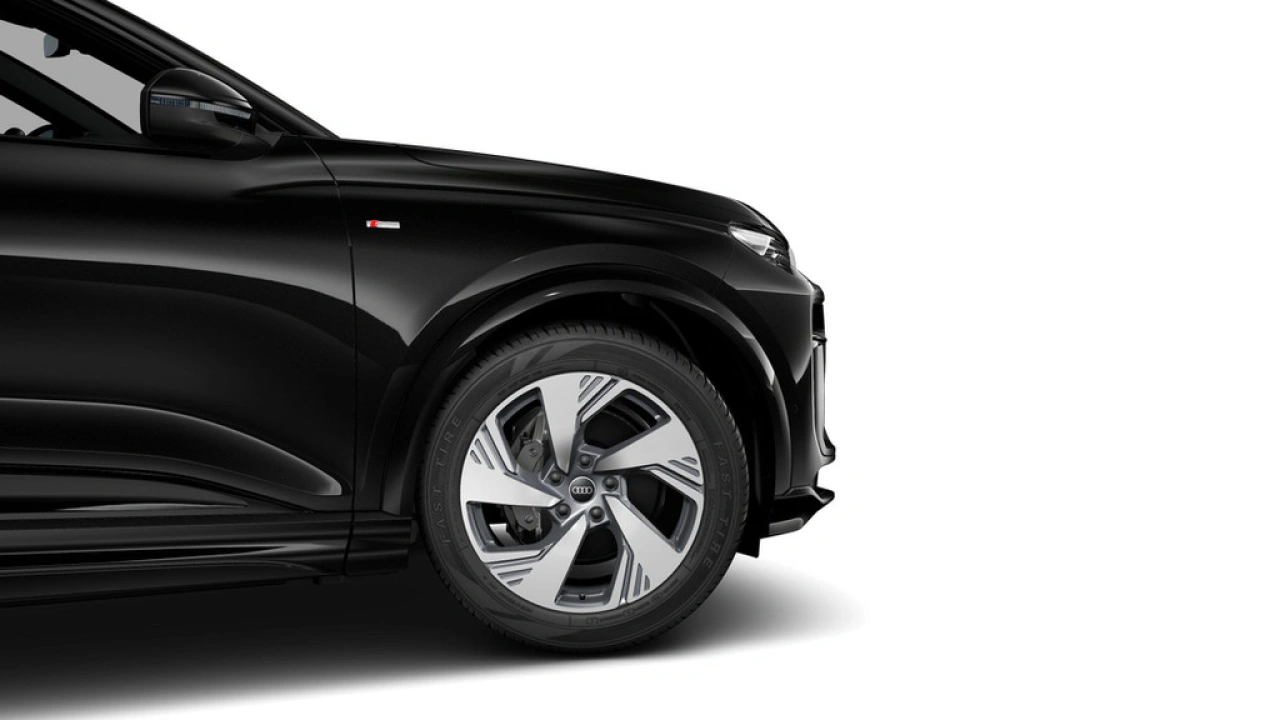 Audi Q6 e-tron 252 1AT S edition