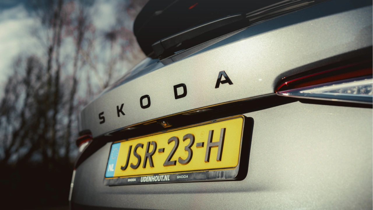 Škoda Elroq 60 Business Edition - Tour - Black Edition