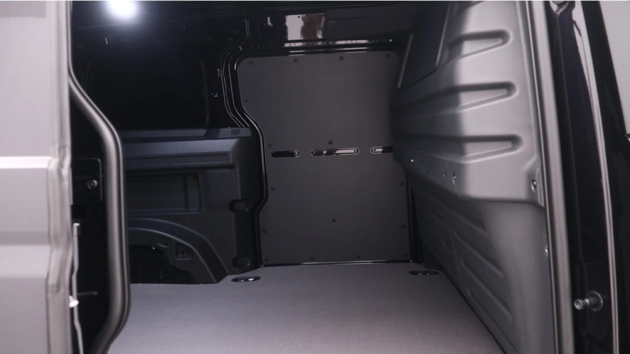 VW Bedrijfswagens ID. Buzz Cargo L1H1 286pk 79kWh RWD Economy-Business