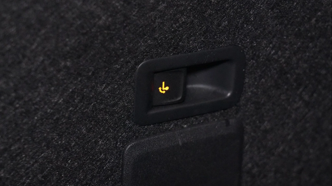 SEAT Leon Sportstourer 1.5 eTSI FR Launch Edition Beats