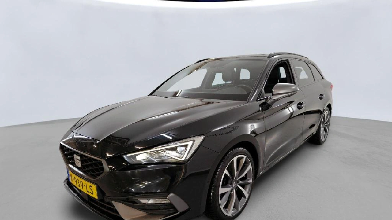 SEAT Leon Sportstourer 1.5 eTSI FR Launch Edition Beats