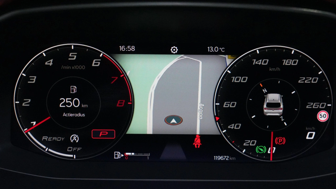 SEAT Leon Sportstourer 1.5 eTSI FR Launch Edition Beats