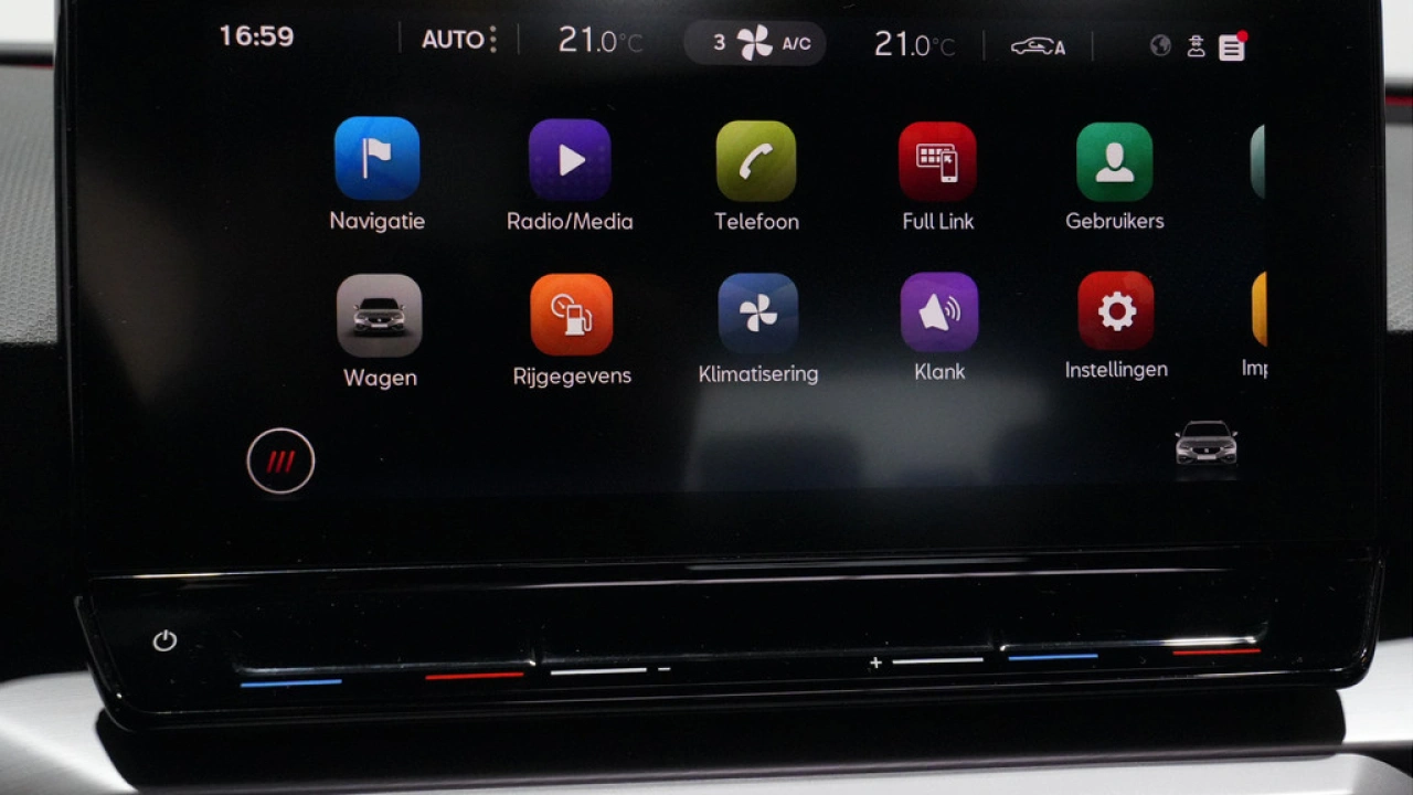 SEAT Leon Sportstourer 1.5 eTSI FR Launch Edition Beats