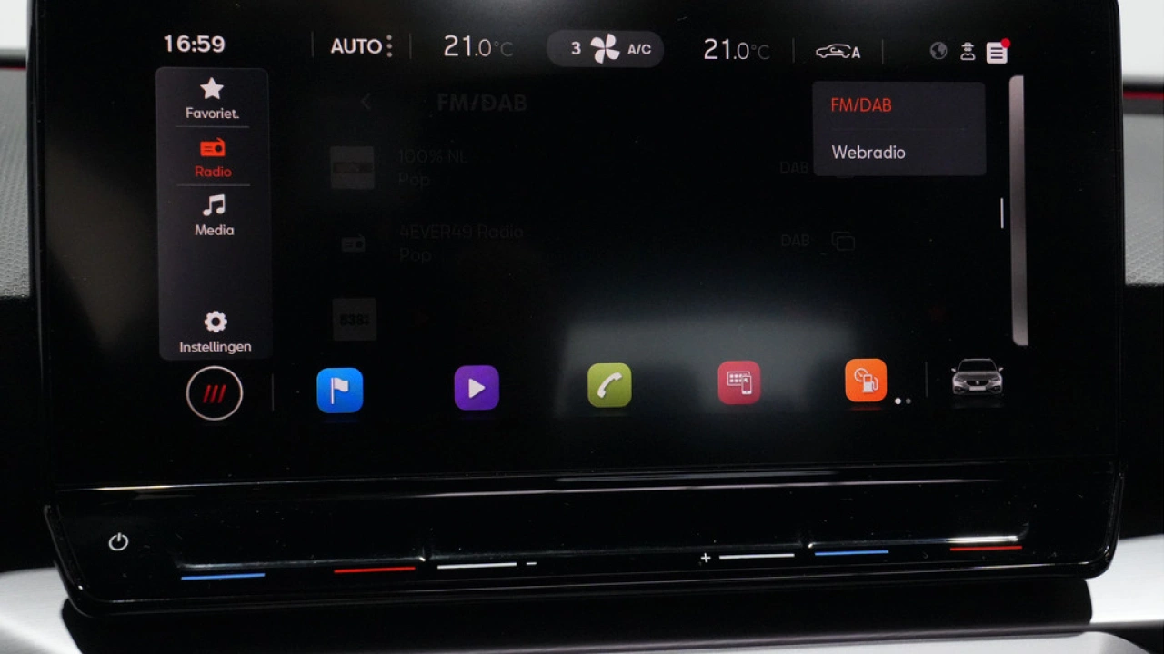 SEAT Leon Sportstourer 1.5 eTSI FR Launch Edition Beats