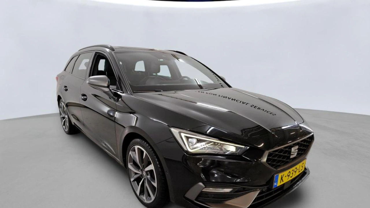 SEAT Leon Sportstourer 1.5 eTSI FR Launch Edition Beats