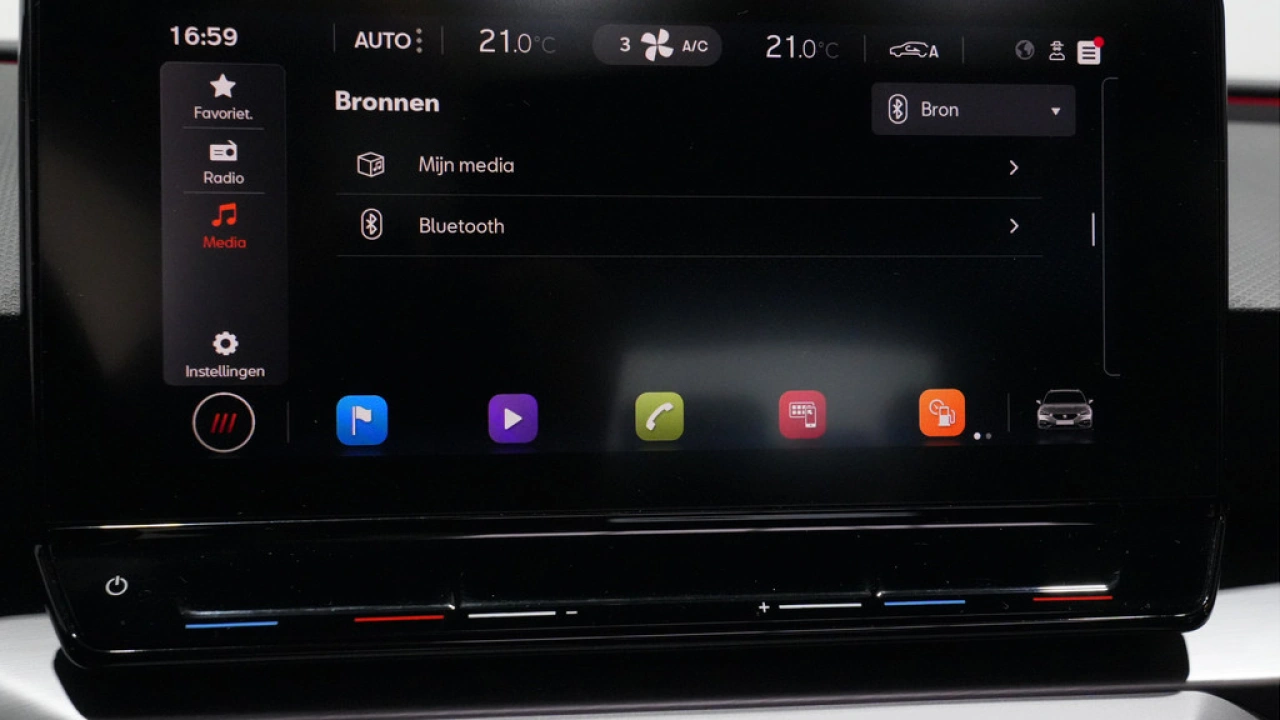 SEAT Leon Sportstourer 1.5 eTSI FR Launch Edition Beats