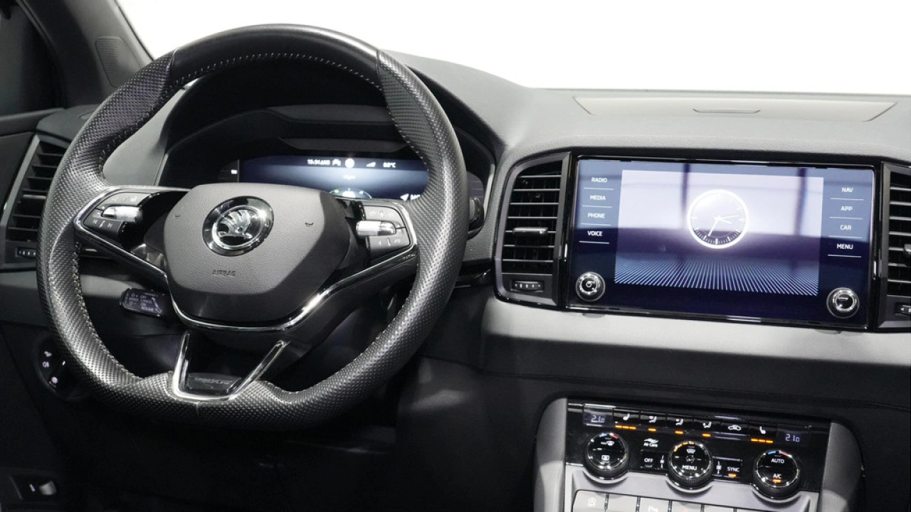 Škoda Karoq 1.5 TSI ACT Sportline Business