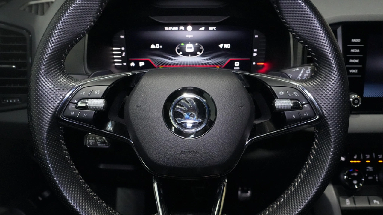 Škoda Karoq 1.5 TSI ACT Sportline Business