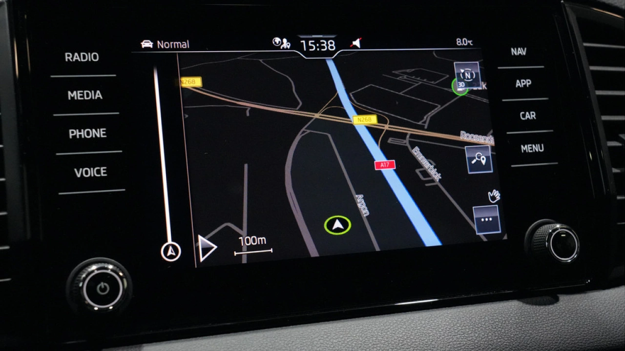 Škoda Karoq 1.5 TSI ACT Sportline Business