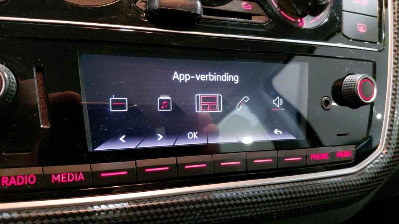 Volkswagen up! 1.0 | Airco | DAB | Lane Assist | 18.000km! |