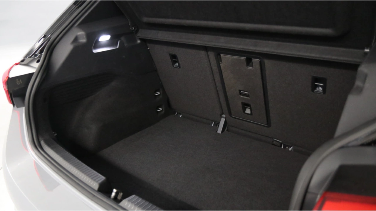 Volkswagen ID.3 First Plus 58 kWh 204pk Navigatie Camera