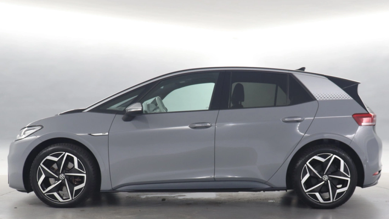 Volkswagen ID.3 First Plus 58 kWh 204pk Navigatie Camera
