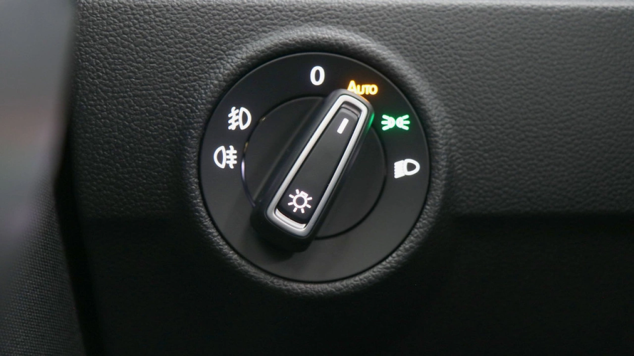 Volkswagen T-Roc 1.5 TSI 150pk Sport Business R