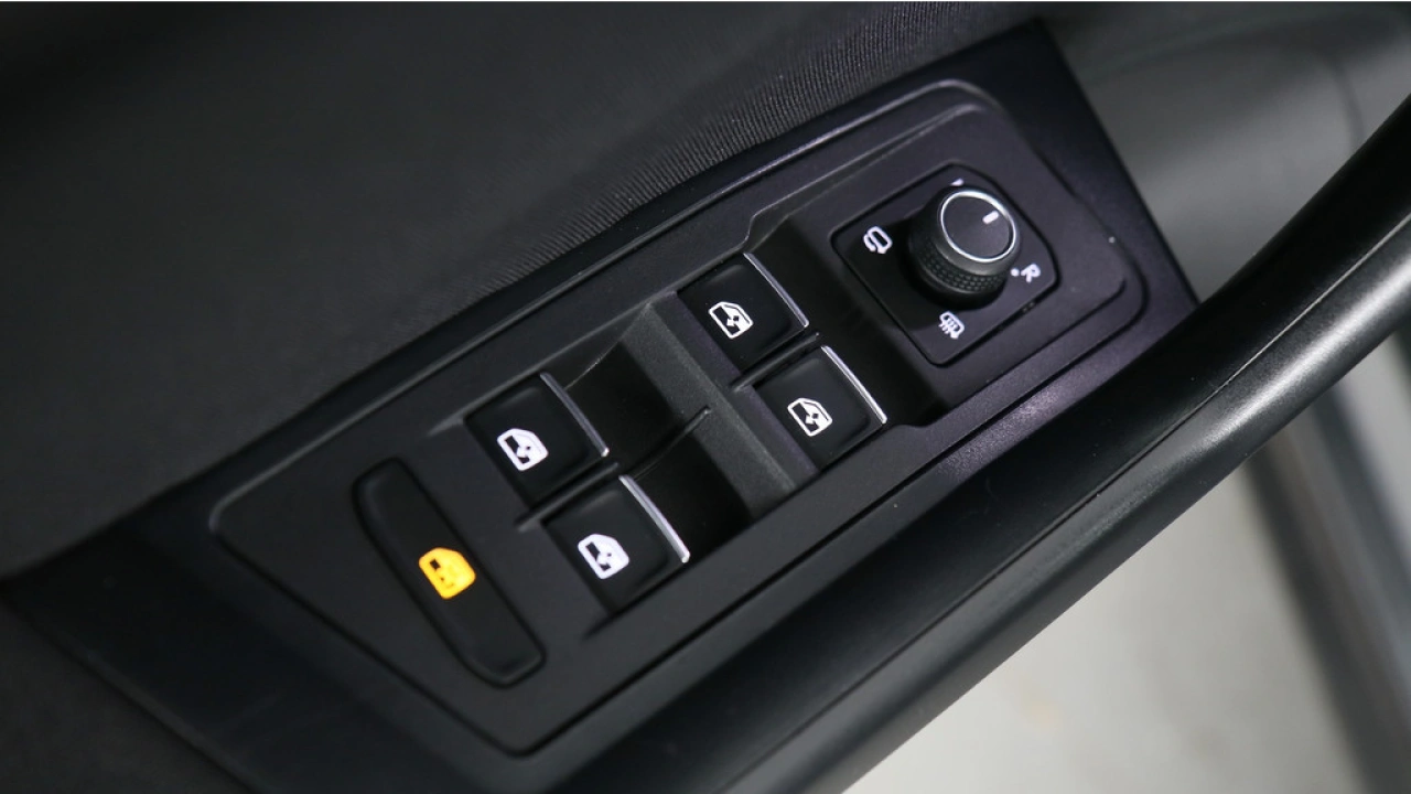 Volkswagen T-Roc 1.5 TSI 150pk Sport Business R