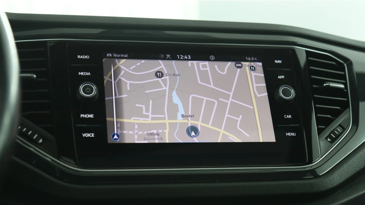 Volkswagen T-Roc 1.5 TSI 150pk Sport Business R