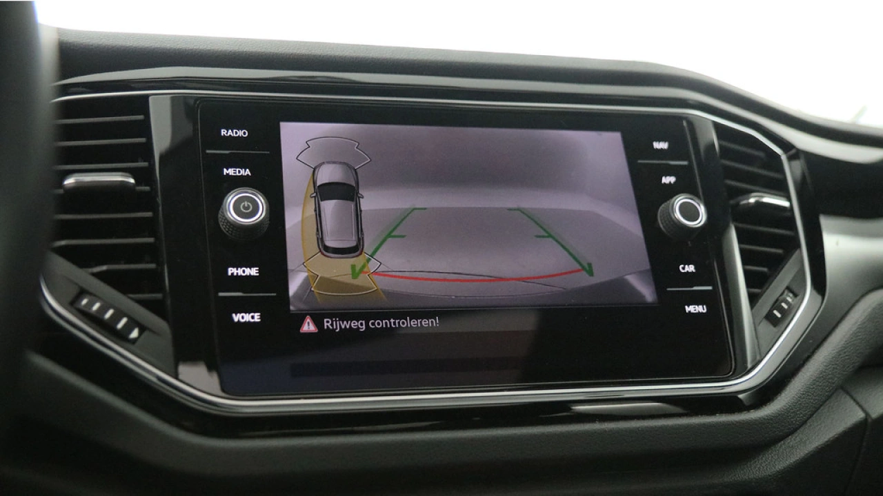 Volkswagen T-Roc 1.5 TSI 150pk Sport Business R