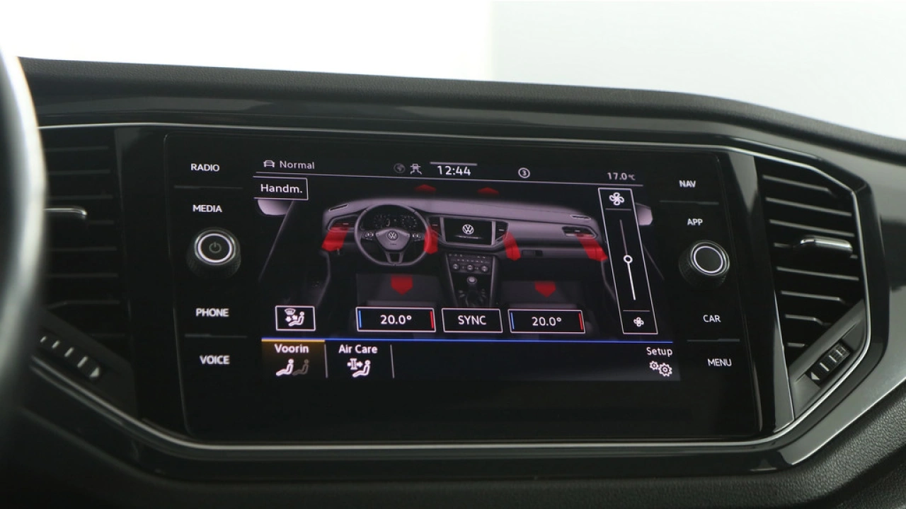 Volkswagen T-Roc 1.5 TSI 150pk Sport Business R