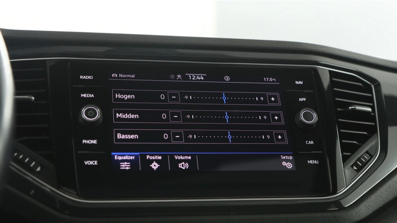 Volkswagen T-Roc 1.5 TSI 150pk Sport Business R