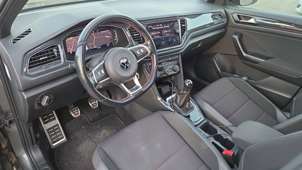 Volkswagen T-Roc 1.5 TSI 150pk Sport Business R DSG