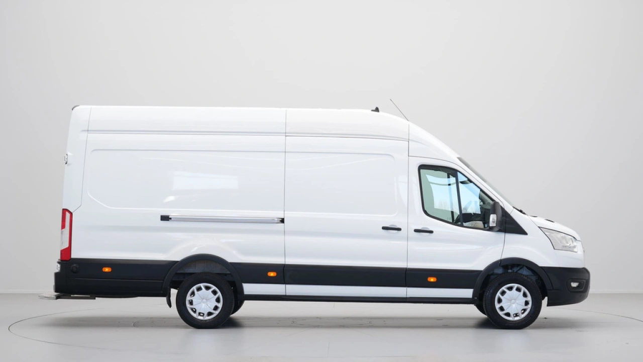 Ford Transit 350 2.0 TDCI L4H3 Trend RWD