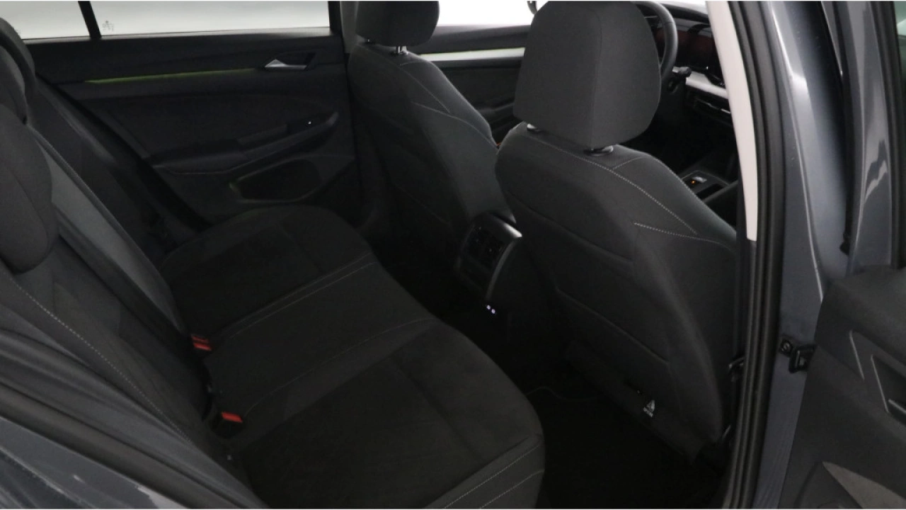 Volkswagen Golf 1.0 eTSI 110pk DSG Life Business